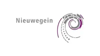 Logo met het woord "nieuwegein" naast een abstract wervelontwerp in paars en grijs.