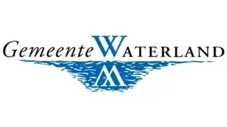 Logo van gemeente waterland met gestileerde blauwe letters "w" en "m" met daaronder watergolfmotief.