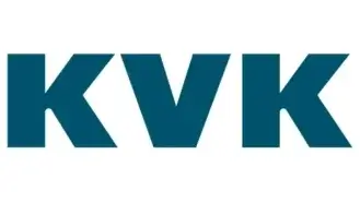 Logo van kvk met opvallende letters in donkergroenblauw.