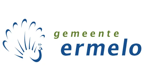 Logo van de Gemeente Ermelo met links een gestileerde blauwe pauw met de tekst "gemeente ermelo" in groene en blauwe kleine letters.