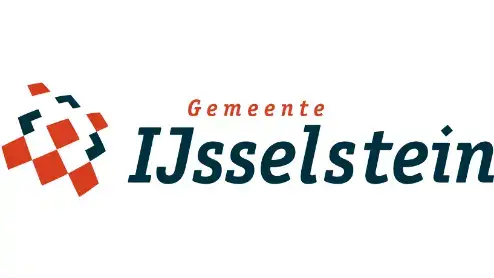 Logo van gemeente IJsselstein met een rood en oranje abstract pixelontwerp naast de naam in donkerblauw lettertype.
