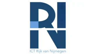 Logo van ICT Rijk van Nijmegen met gestileerde letters "RIN" in blauwe tinten op een witte achtergrond met daaronder de bedrijfsnaam.
