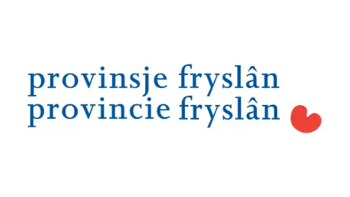 Tekst "provincje Fryslân provincie Fryslân" in blauw met een rood hartsymbool aan de rechterkant, tegen een witte achtergrond.