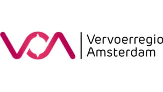Logo van Vervoerregio Amsterdam, met een gestileerde roze "V" met een golfvormontwerp, gevolgd door verticale lijnen en zwarte tekst.