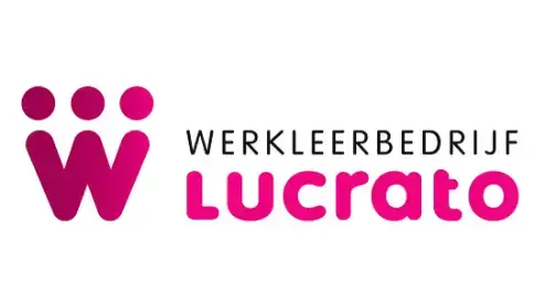 Logo van werkleerbedrijf lucrato met een roze gestileerd 'w'-pictogram boven de naam "lucrato" in grijze letters.