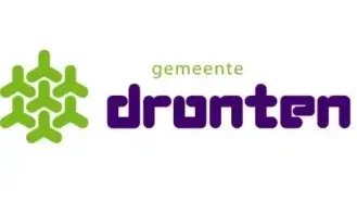 Logo van de gemeente Dronten met links een groen geometrisch symbool en rechts de tekst "gemeente dronten" in groen en paars.