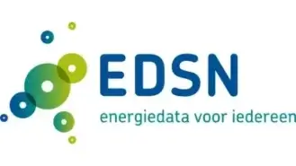 Logo van EDSN met groen-blauwe verlopende cirkels aan de linkerkant en de tekst "EDSN energiedata voor iedereen" aan de rechterkant.