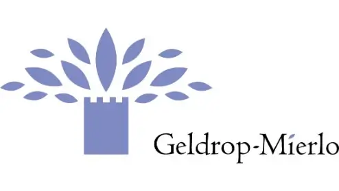 Logo van Geldrop-Mierlo met een gestileerde blauwe kasteeltoren met bladvormen die eruit stralen, met de tekst "Geldrop-Mierlo" in zwart op een witte achtergrond.