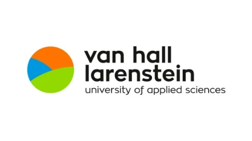 Logo van Hogeschool Van Hall Larenstein met een abstract cirkelontwerp in oranje, blauw en groen naast de naam van de instelling in zwarte tekst.