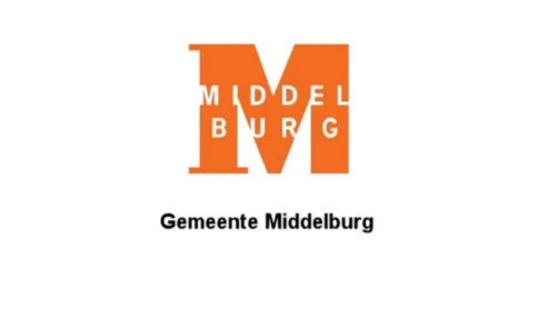 Logo met een grote oranje letter "M" en daaroverheen de tekst "MIDDEL BURG", met daaronder de tekst "Gemeente Middelburg" op een witte achtergrond.