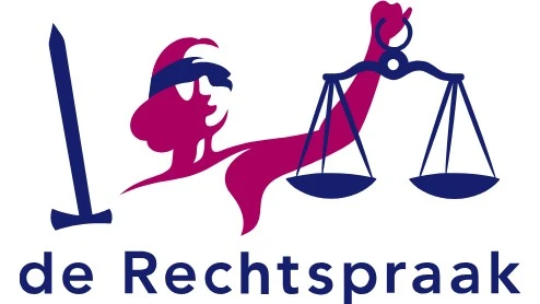Logo van Vrouwe Justitia in roze met een weegschaal en een zwaard in de hand, met daaronder de tekst "de Rechtspraak".