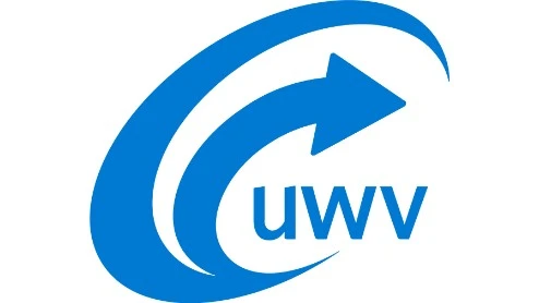 Blauw UWV-logo met een gebogen pijl die de kleine letters "uwv" omcirkelt op een witte achtergrond.
