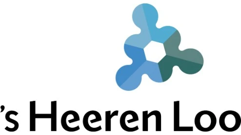Logo met een blauwe en groene abstracte geometrische vorm boven de tekst "'s Heeren Loo" in zwart lettertype.