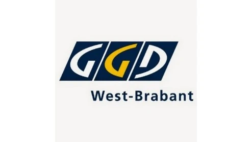 Logo voor GGD West-Brabant, met gestileerde witte en gele letters "GGD" op een marineblauwe achtergrond boven de tekst "West-Brabant" in donkerblauw.