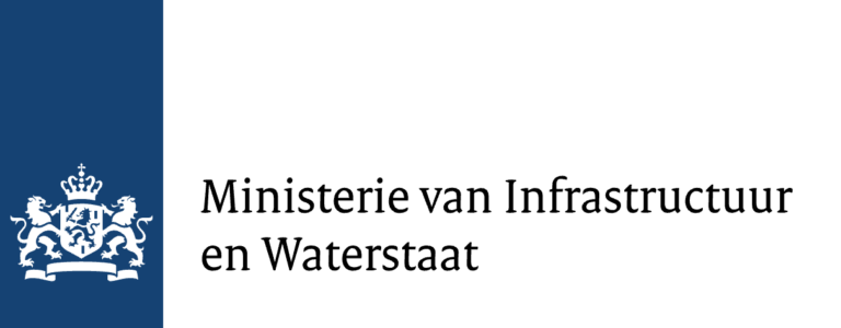 Logo van het Nederlandse Ministerie van Infrastructuur en Waterstaat, bestaande uit een blauwe verticale balk met een wit leeuwenkuifje en zwarte tekst op een witte achtergrond Logo van het Nederlandse Ministerie van Infrastructuur en Waterstaat, bestaande uit een blauwe verticale balk met een wit leeuwenkuifje en zwarte tekst op een witte achtergrond.