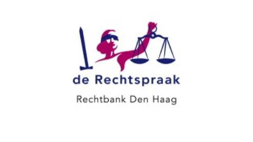 Logo van de Rechtspraak, Rechtbank Den Haag, met een gestileerde figuur met een zwaard en een weegschaal.