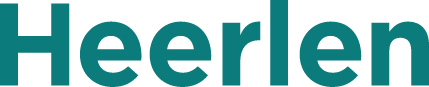Het woord „Heerlen“ in grote blauwgroene letters op een lichtgrijze achtergrond.